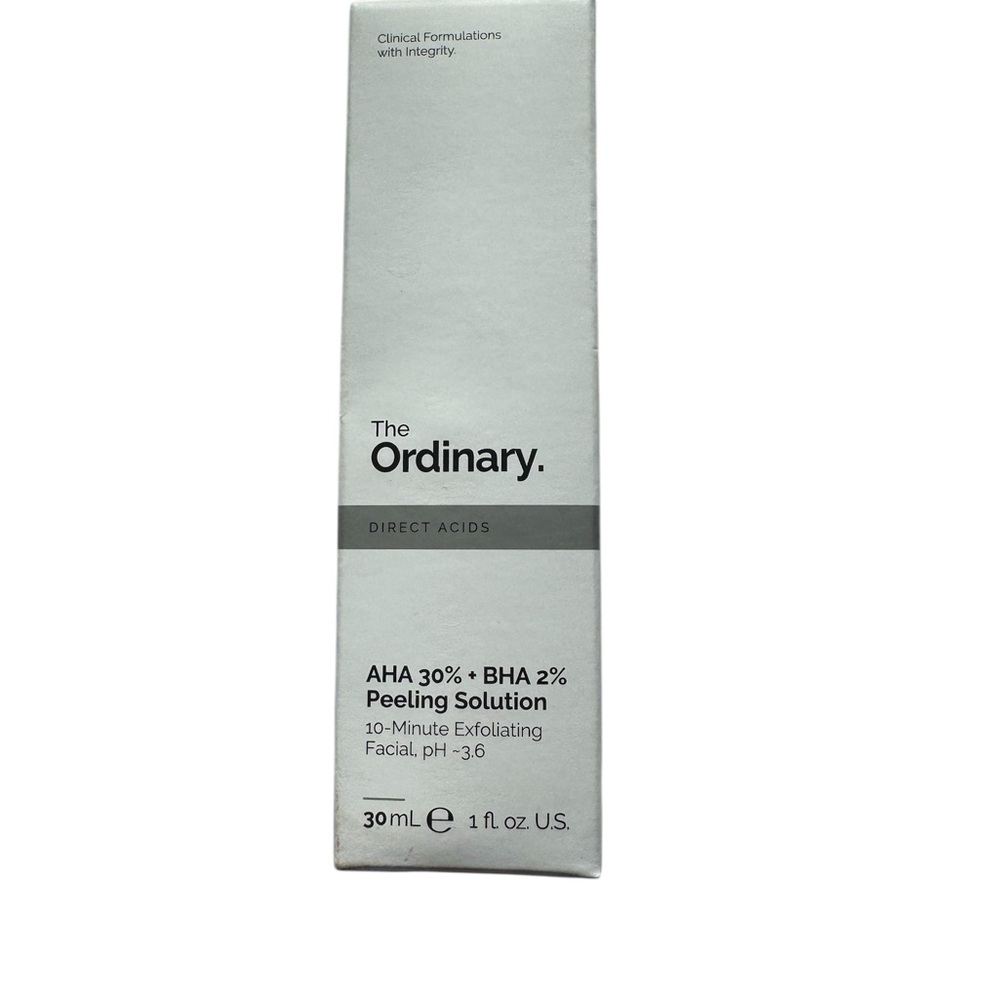 The Ordinary AHA 30% + BHA 2% Peeling Solution - White